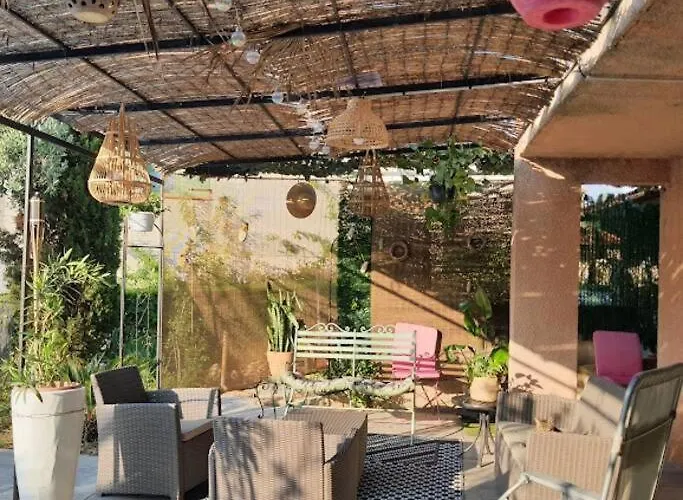 Superbe Au Calme Avec Piscine * Монтаньяк